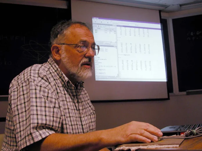 Cleve Moler: Ο άνθρωπος που έμαθε στους μηχανικούς να σκέφτονται με κώδικα Cleve Moler: Ο άνθρωπος που έμαθε στους μηχανικούς να σκέφτονται με κώδικα