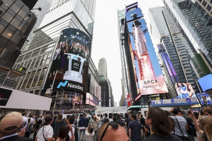 SpaceX: Ιστορικό ντεμπούτο στη Wall Street και σχέδια για Άρη SpaceX: Ιστορικό ντεμπούτο στη Wall Street και σχέδια για Άρη