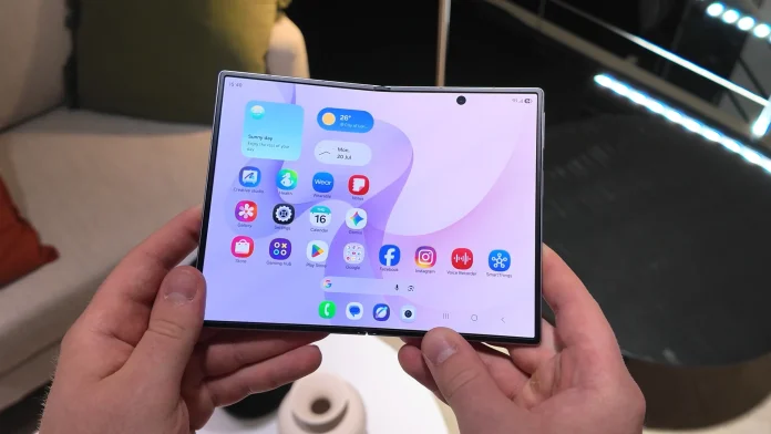 OLED: Η Samsung διπλασιάζει την παραγωγή λόγω foldables OLED: Η Samsung διπλασιάζει την παραγωγή λόγω foldables