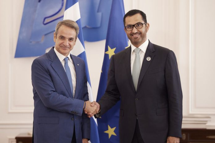 Επενδύσεις και ενέργεια: Συνάντηση Πρωθυπουργού με τον Υπουργό των ΗΑΕ Επενδύσεις και ενέργεια: Συνάντηση Πρωθυπουργού με τον Υπουργό των ΗΑΕ