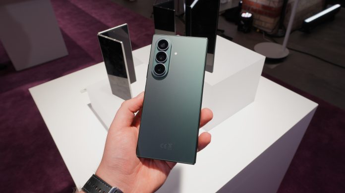 Galaxy Z Flip 8 & Fold 8: Η Samsung τα φέρνει στην Ινδία Galaxy Z Flip 8 & Fold 8: Η Samsung τα φέρνει στην Ινδία