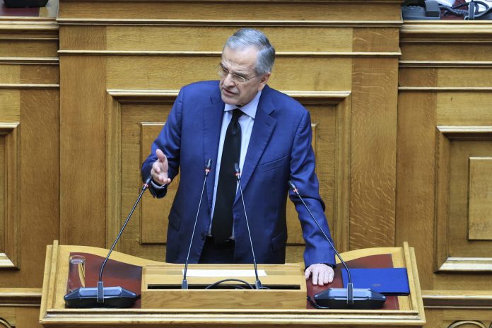 Αντώνης Σαμαράς: Ρυθμιστής και απειλή για τη ΝΔ Αντώνης Σαμαράς: Ρυθμιστής και απειλή για τη ΝΔ
