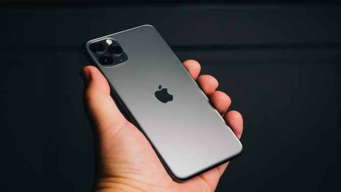 iPhone: Προβληματισμός για τις επιδόσεις και τα νέα μοντέλα iPhone: Προβληματισμός για τις επιδόσεις και τα νέα μοντέλα