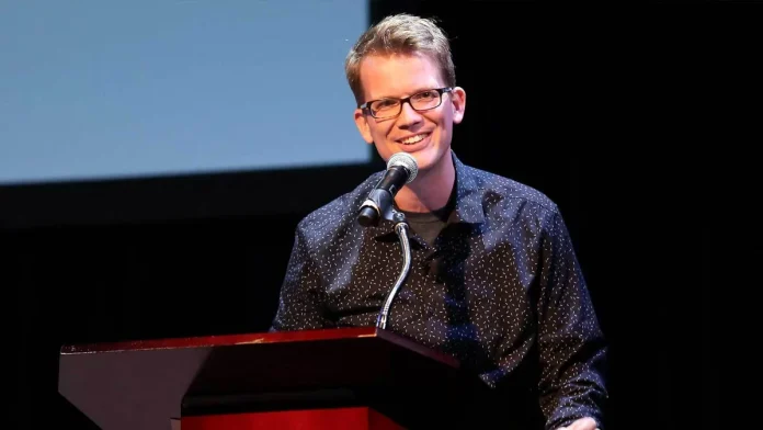 AI στο YouTube: Ο Hank Green μειώνει τα βίντεό του AI στο YouTube: Ο Hank Green μειώνει τα βίντεό του