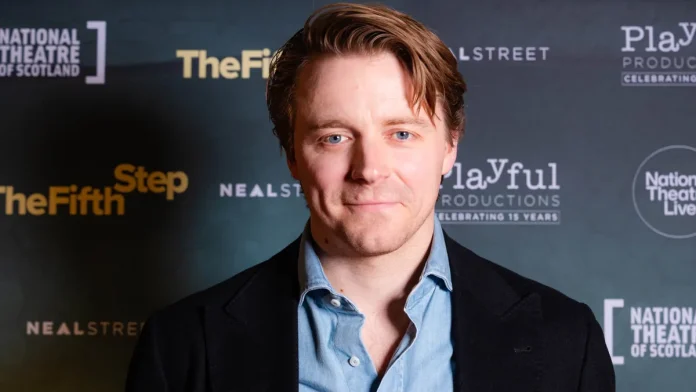 James Bond: Ο Gary Oldman στηρίζει τον Jack Lowden ως νέο 007 Ο Gary Oldman υποστηρίζει τον Jack Lowden για τον ρόλο του James Bond